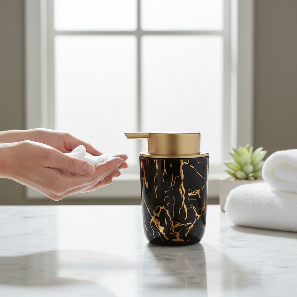 Dispenser de Sabonete Cerâmico Preto/Branco Marmorizado com Tampa Dourada