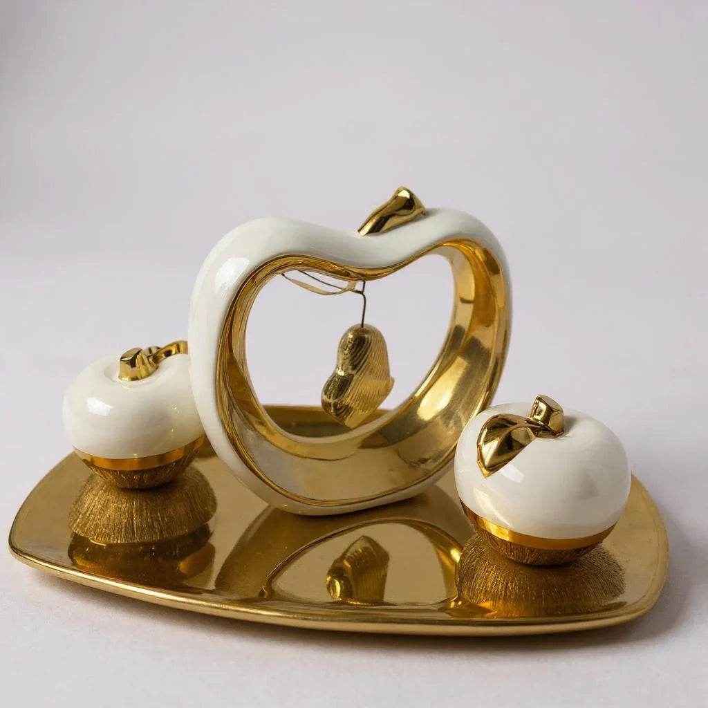 Conjunto Decorativo com Maçãs e Coração Dourado Branco Alidolado - Alidolado