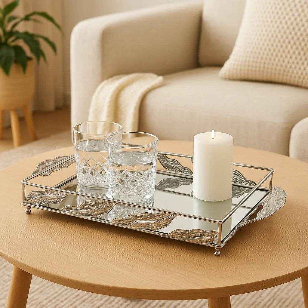 Bandeja de Vidro com Acabamento Prateado - Alidolado