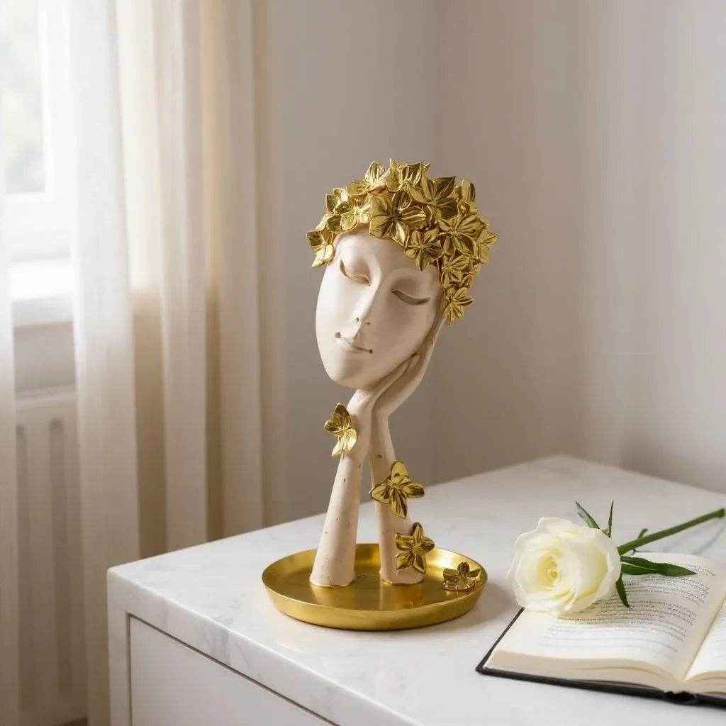 Escultura de Resina Flores e Borboletas Branco Alidolado - Alidolado