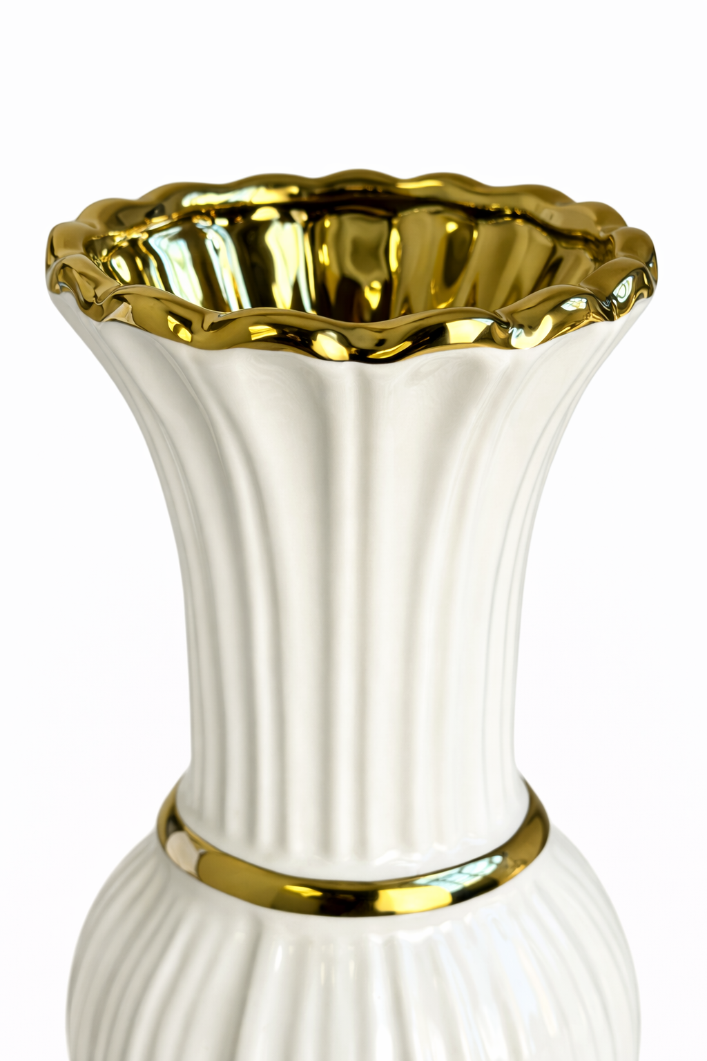 Vaso Decorativo em Cerâmica Branco com Detalhes Dourados