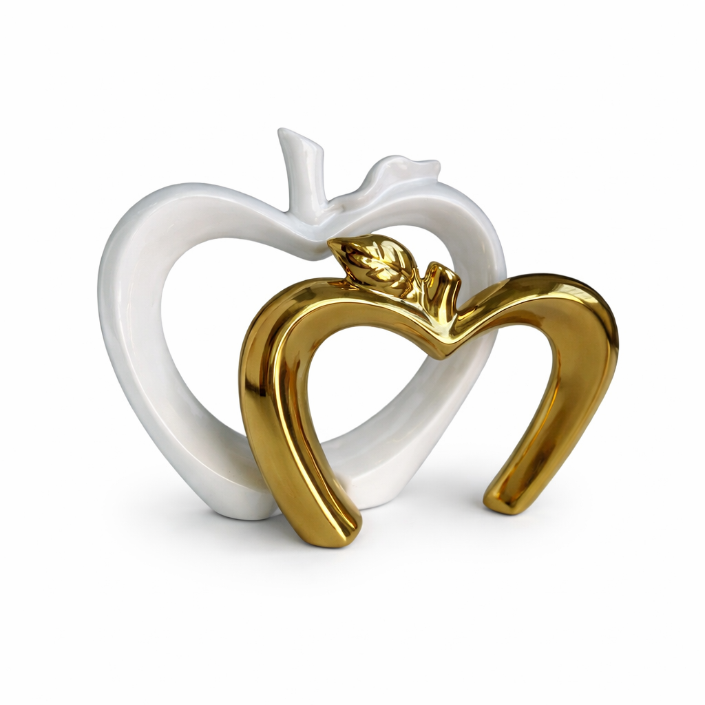 Escultura Decorativa Maçã em Cerâmica Branco com Dourado