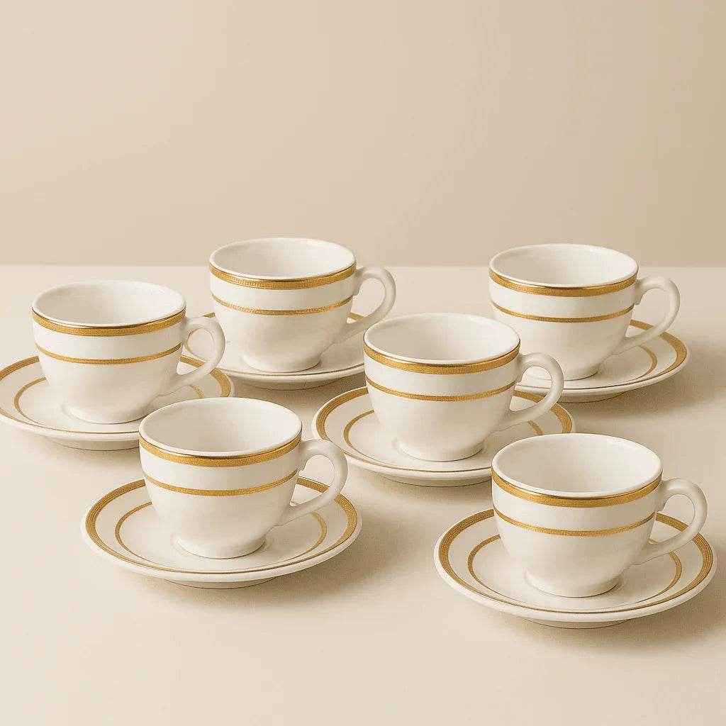 Xícara de Chá com Pires Branco e Dourado - Alidolado