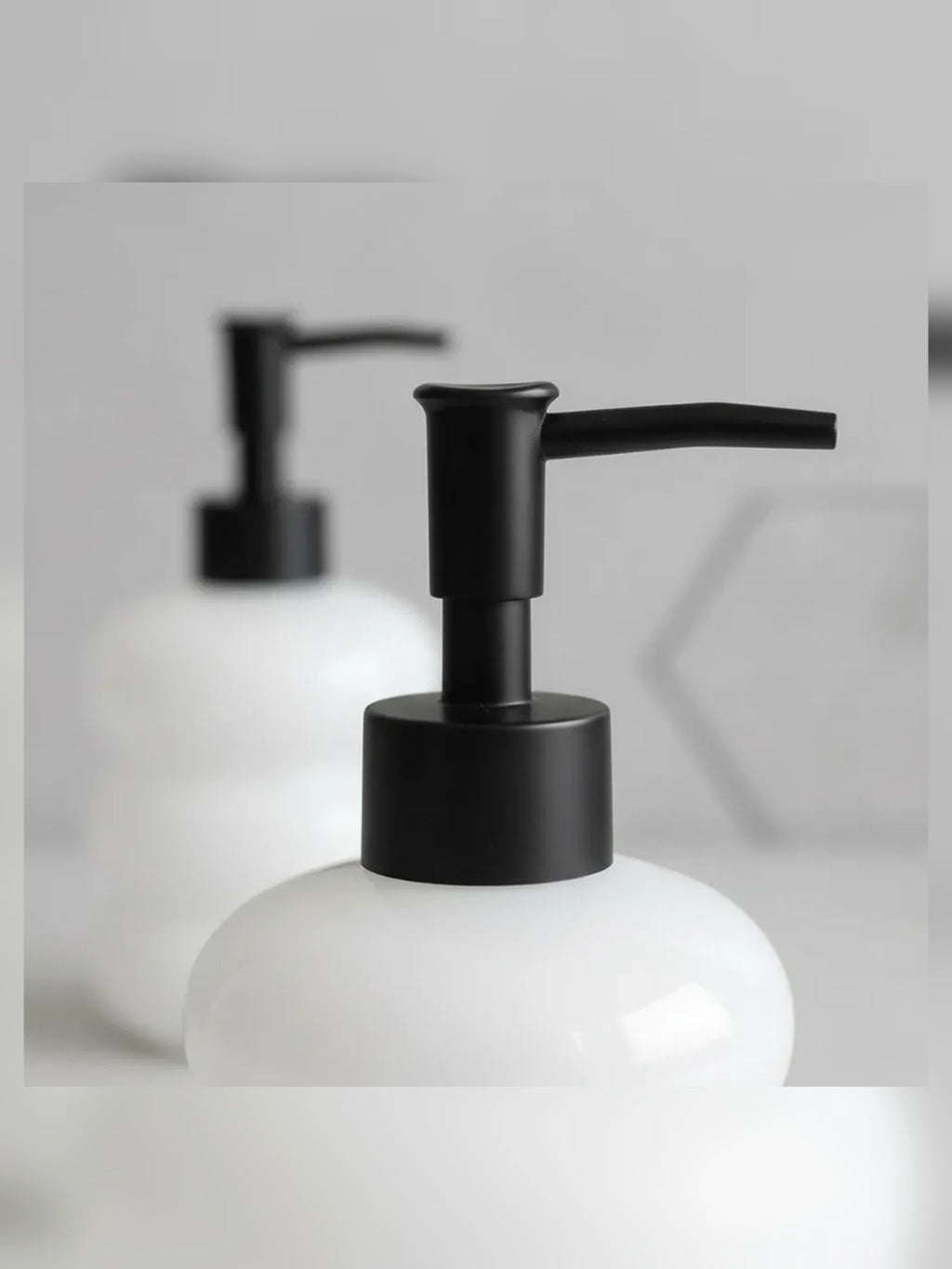 PAR de Dispensers de Sabonete Vidro Estilo Bolha Bico Preto Fosco