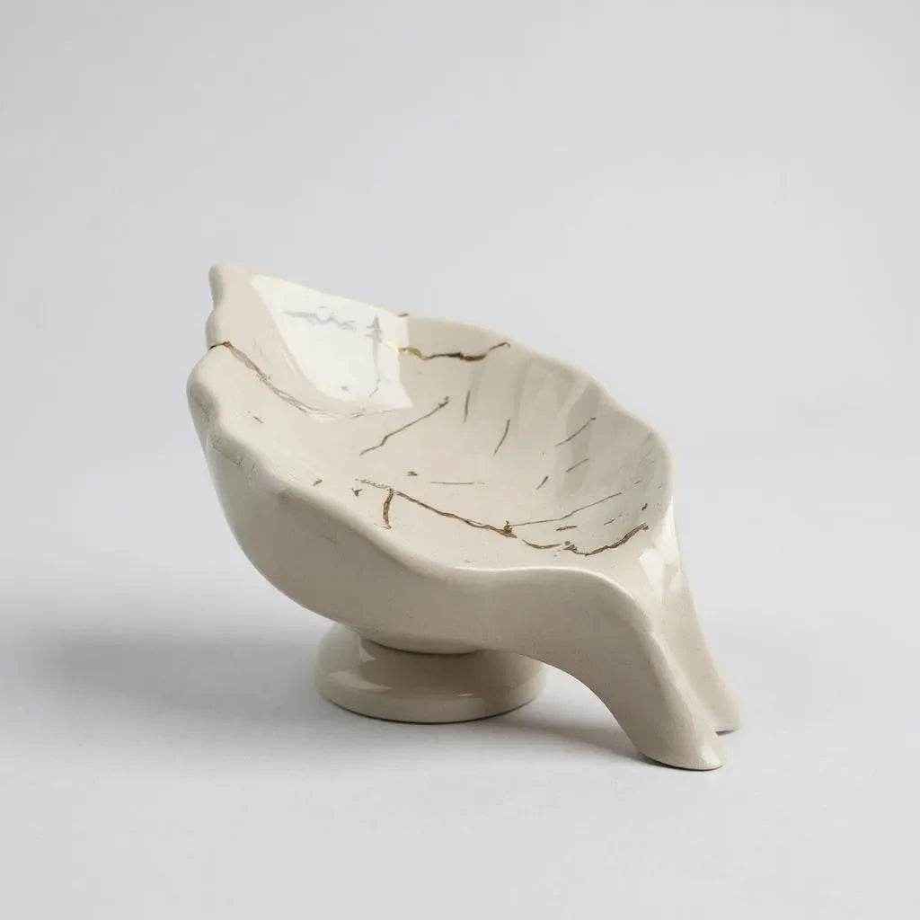 Saboneteira Cerâmica Branco com Dourado Alidolado - Alidolado