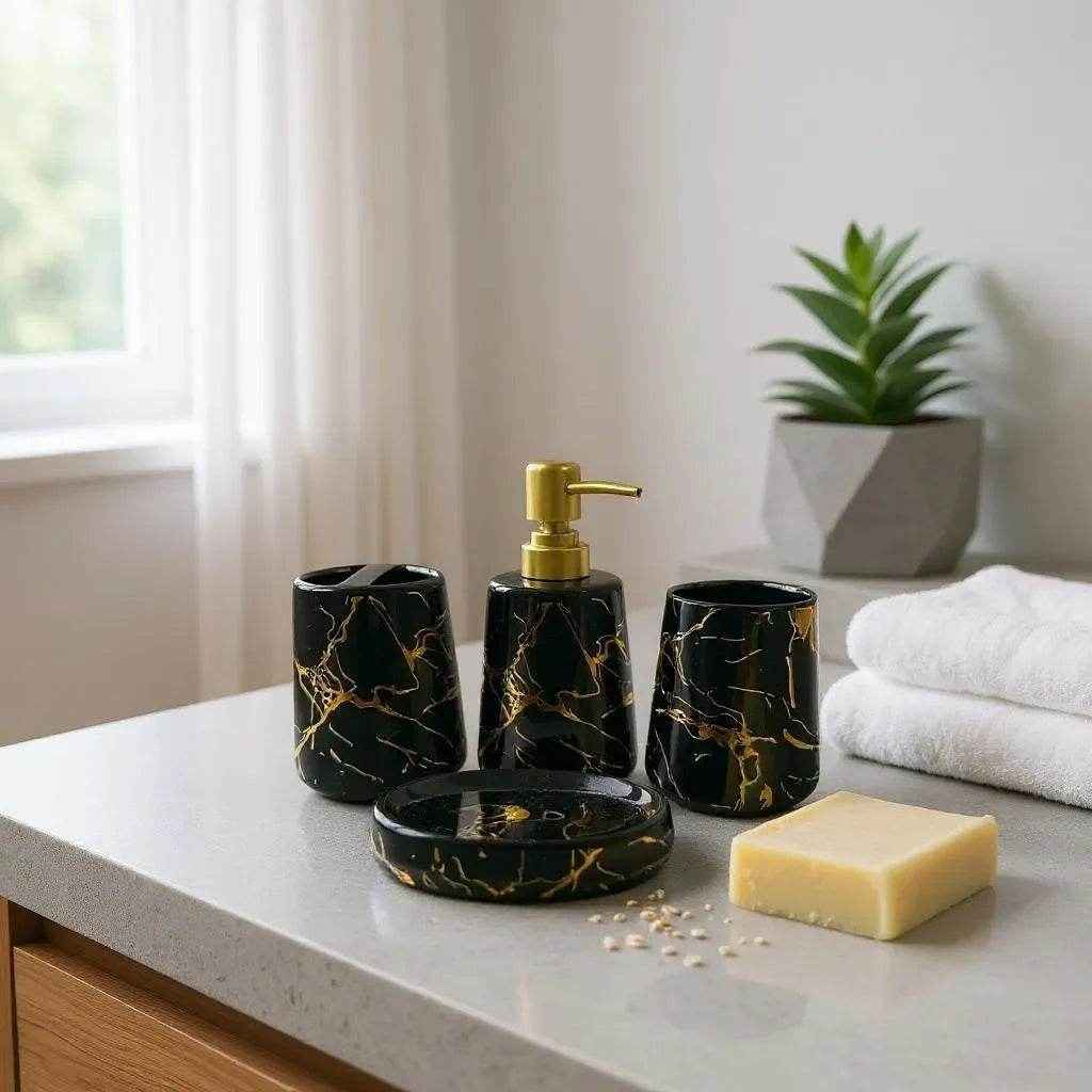 Conjunto de Banheiro Cerâmica Branco com Dourado Alidolado - Alidolado