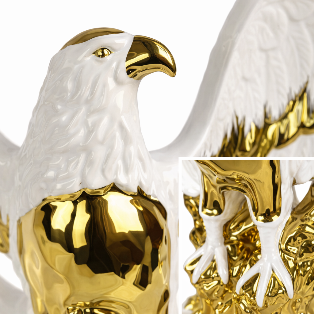 Escultura Decorativa Águia Majestosa em Cerâmica Branca com Detalhes Dourados