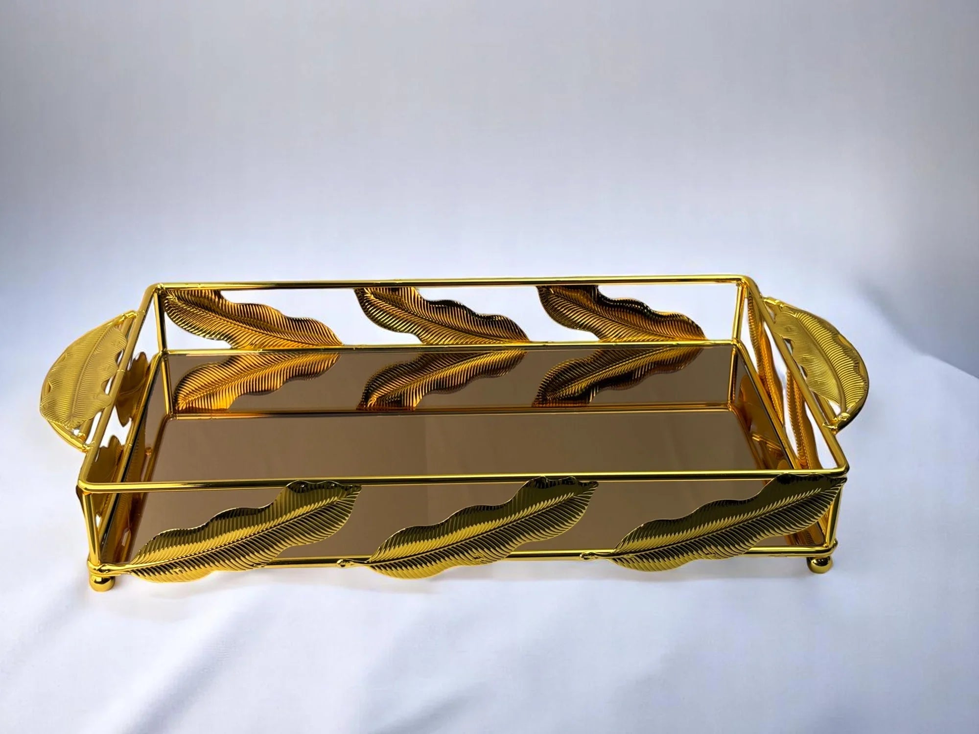 Bandeja de Vidro com Acabamento Dourado Luxo Alidolado