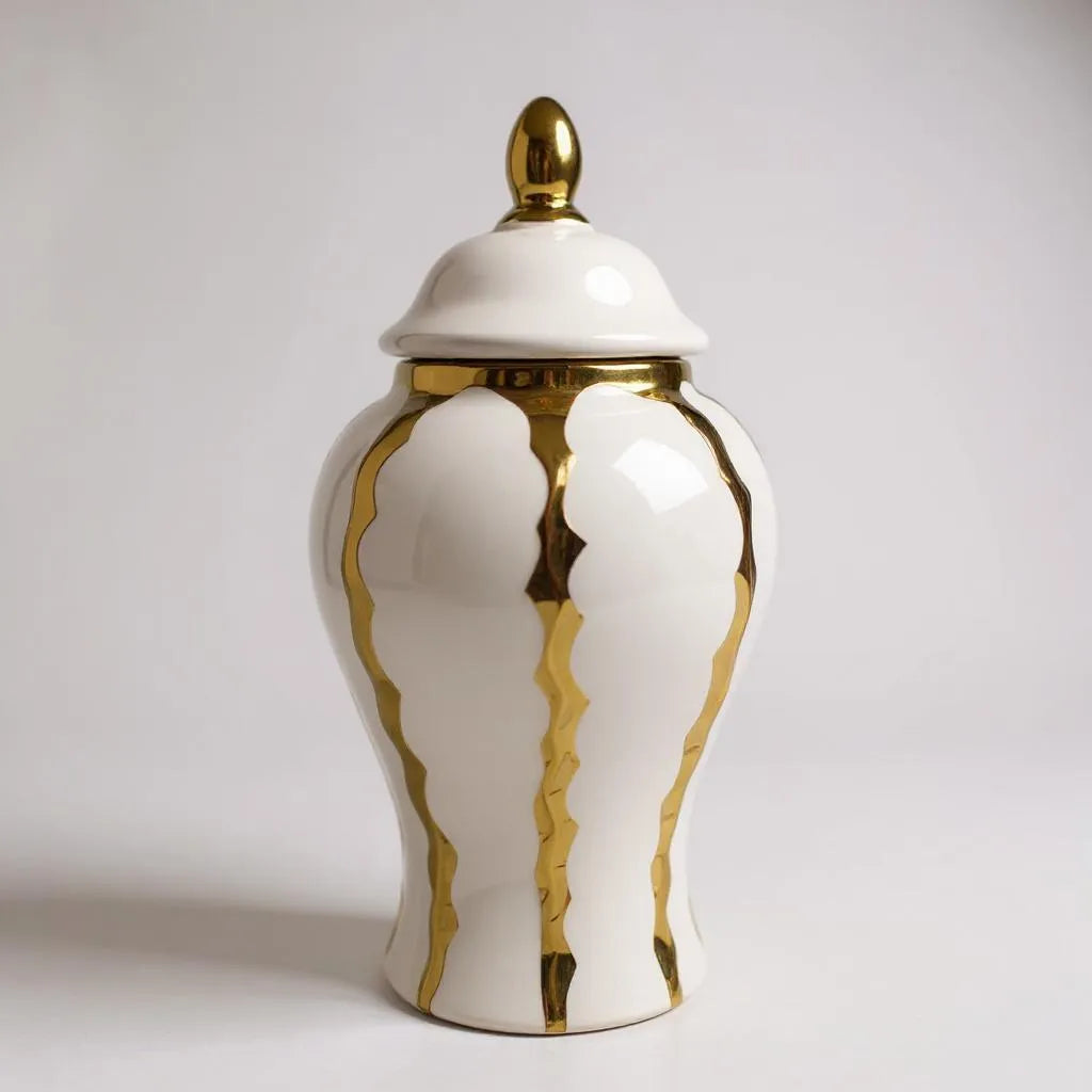 Pote Decorativo com Tampa e Detalhes Dourados Alidolado