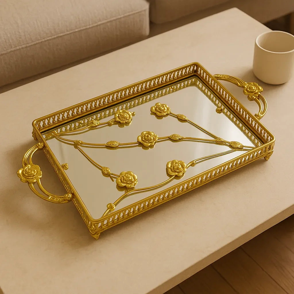 Bandeja de Vidro com Acabamento Dourado Alidolado