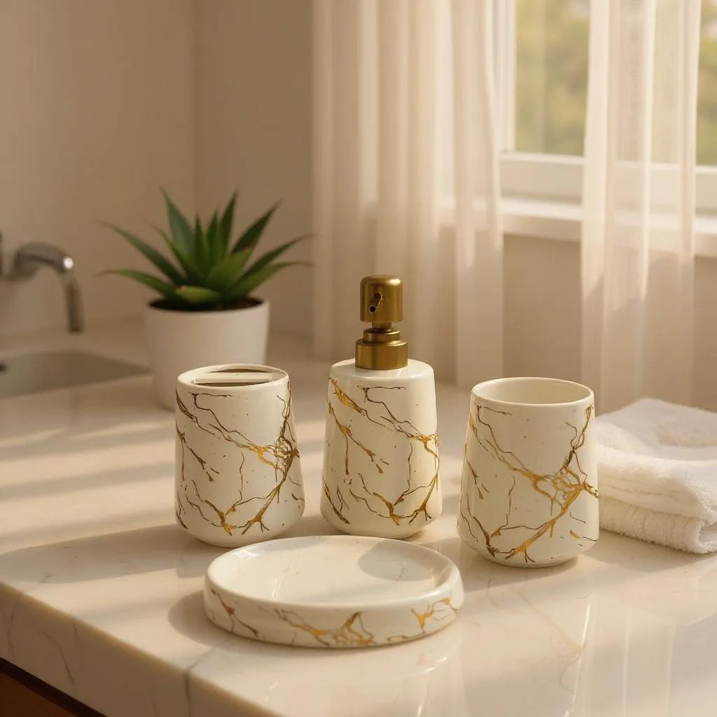 Conjunto de Banheiro Cerâmica Branco com Dourado Alidolado