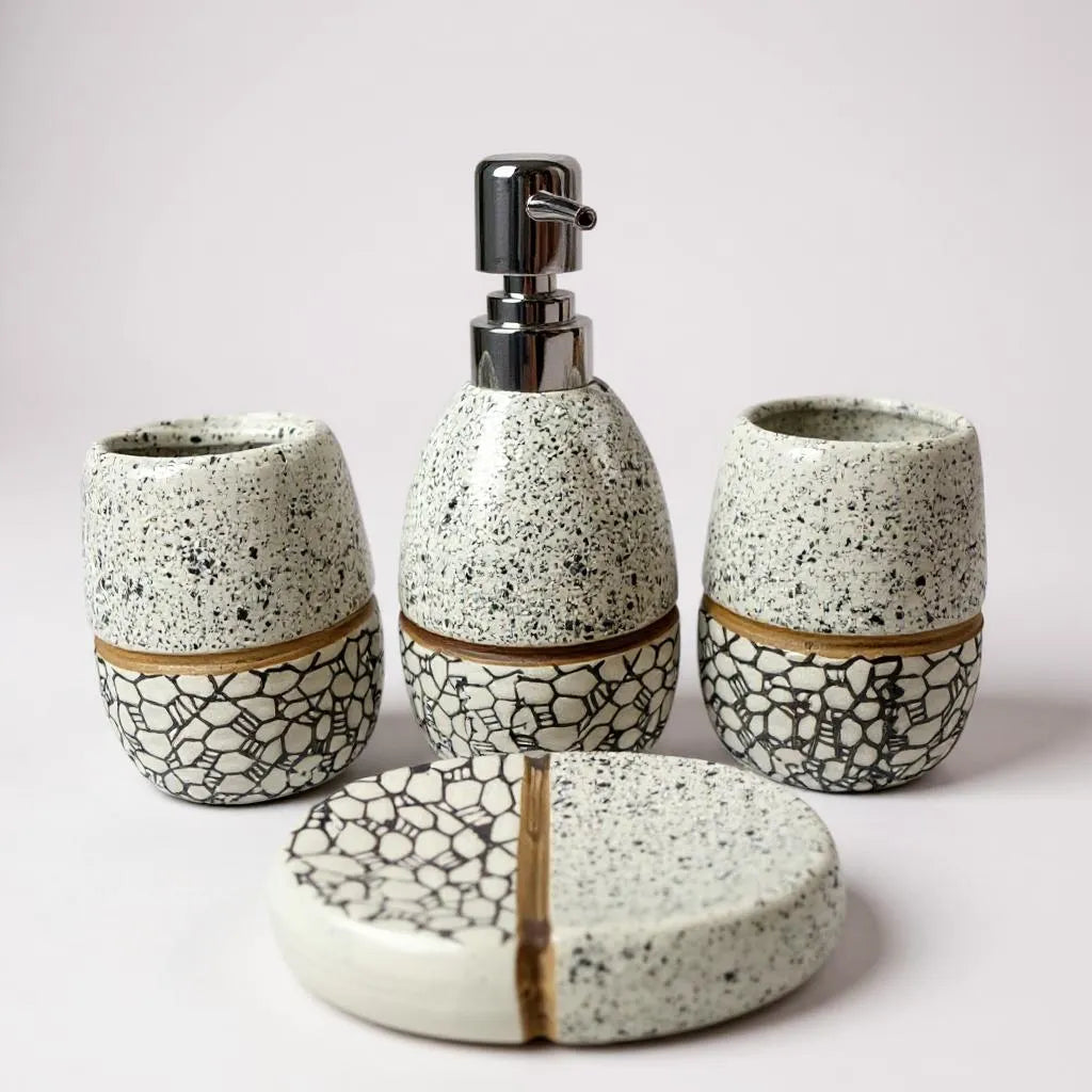 Conjunto de Banheiro Cerâmica Cinza com Branco Alidolado