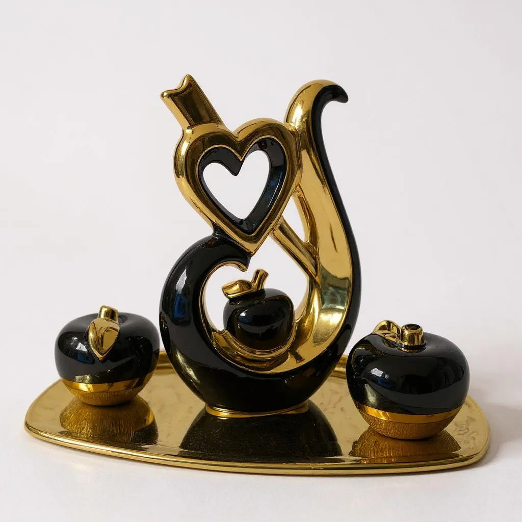 Conjunto Decorativo com Maçãs e Coração Dourado Preto Alidolado