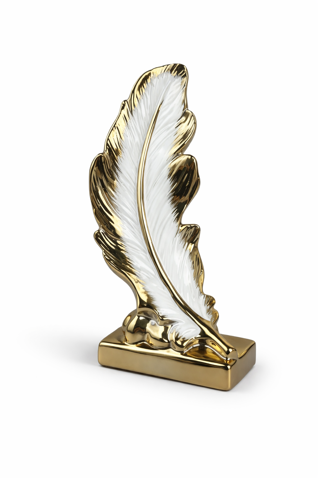 Escultura Pena Cerâmica Dourada