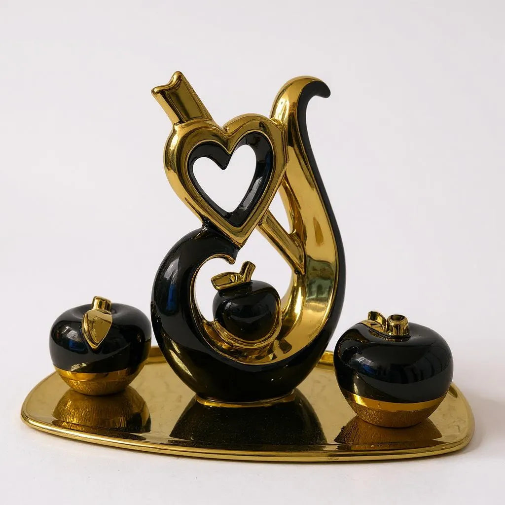 Conjunto Decorativo com Maçãs e Coração Dourado Preto Alidolado
